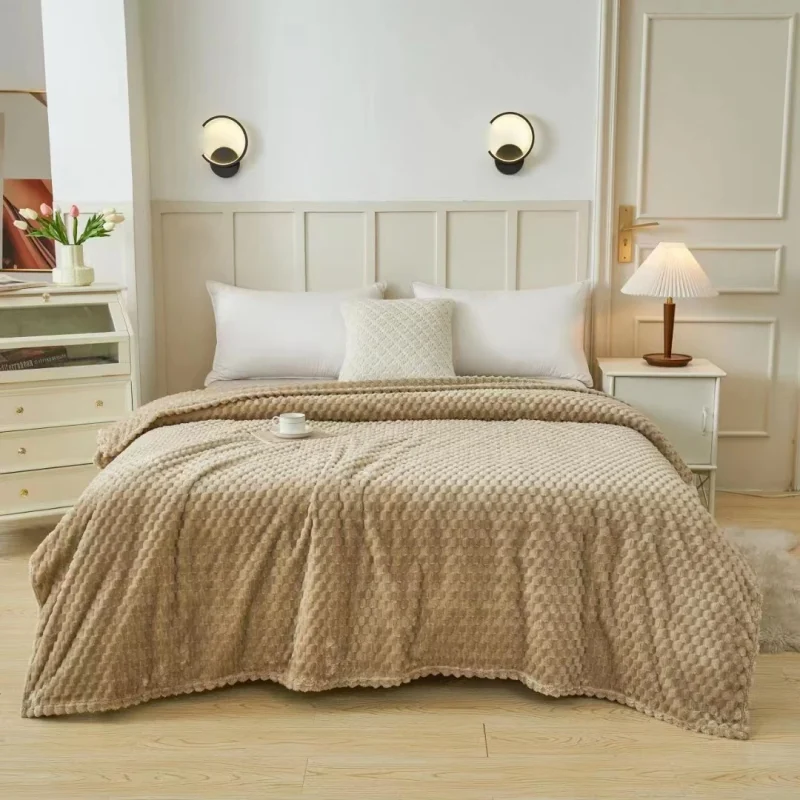 Exquisite Fleece Blanket – 6x7 – Cream