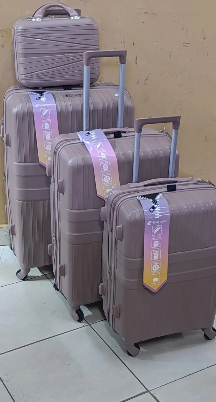 4-in-1 Luxurious Unbreakable Suitcase Set – 2, Choco