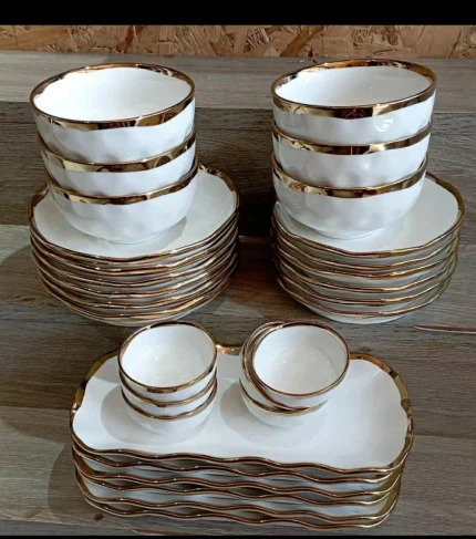 High-Quality Ceramic 30-Piece Gold Line Dinner Set