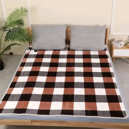 Velvet Fleece Blankets – 6x6 Ft Ultra-Soft & Warm –